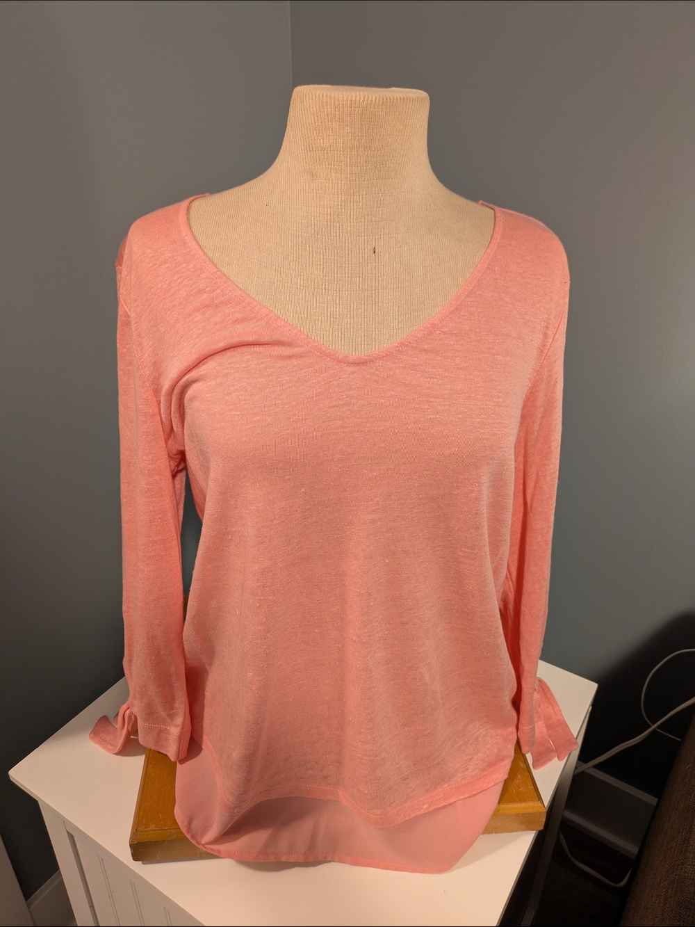 Sanctuary Coral V-Neck Long Sleeve Layered Hem Top
